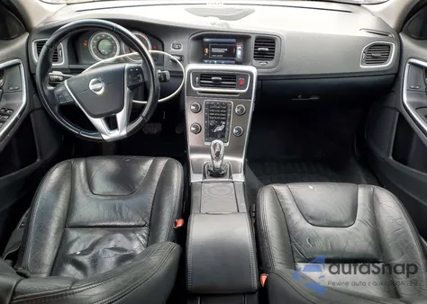 2013 Volvo S60 T5 z USA, uszkodzony, nr VIN YV1612FHXD1211104